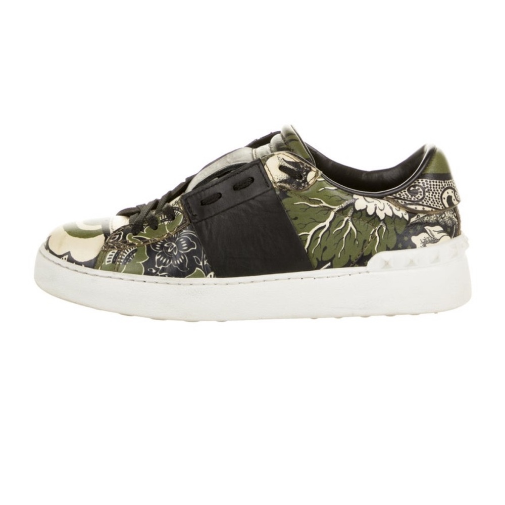 Valentino Black and Cream Patterned Sneakers